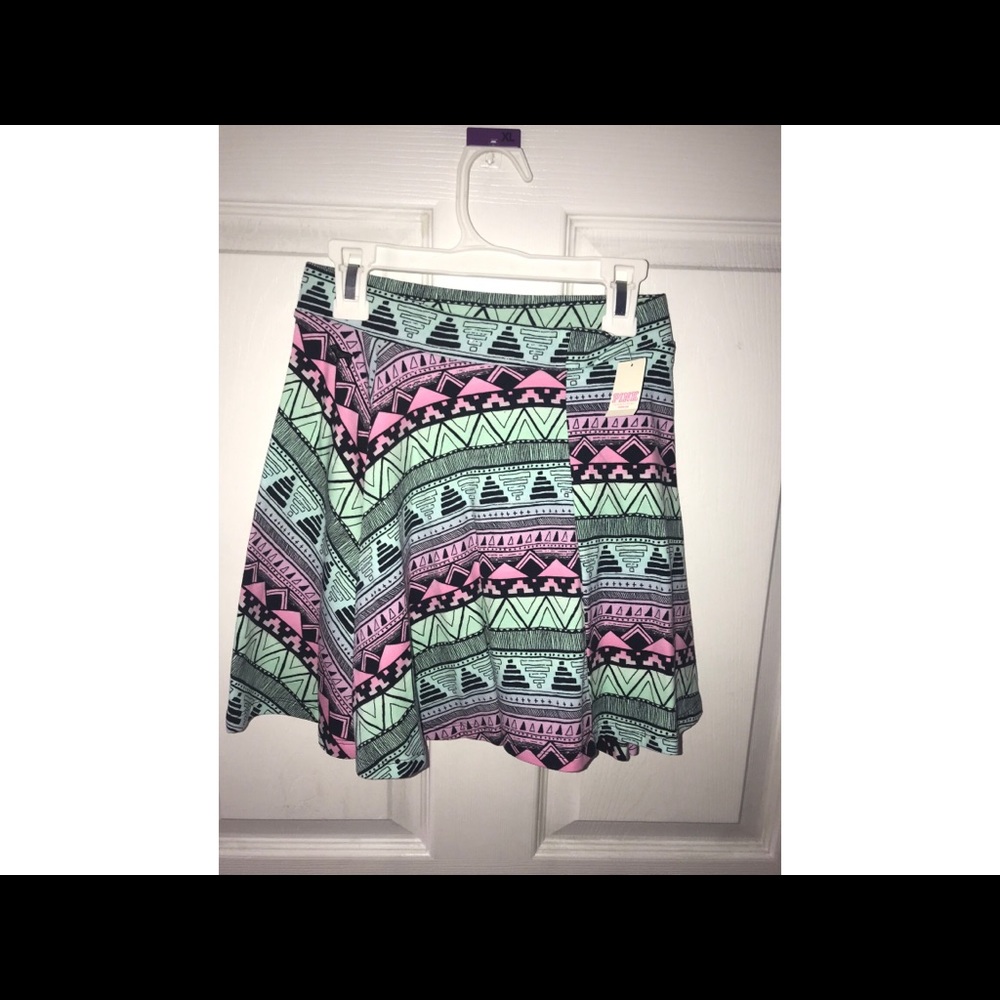 PINK AZTEC SKIRT NWT